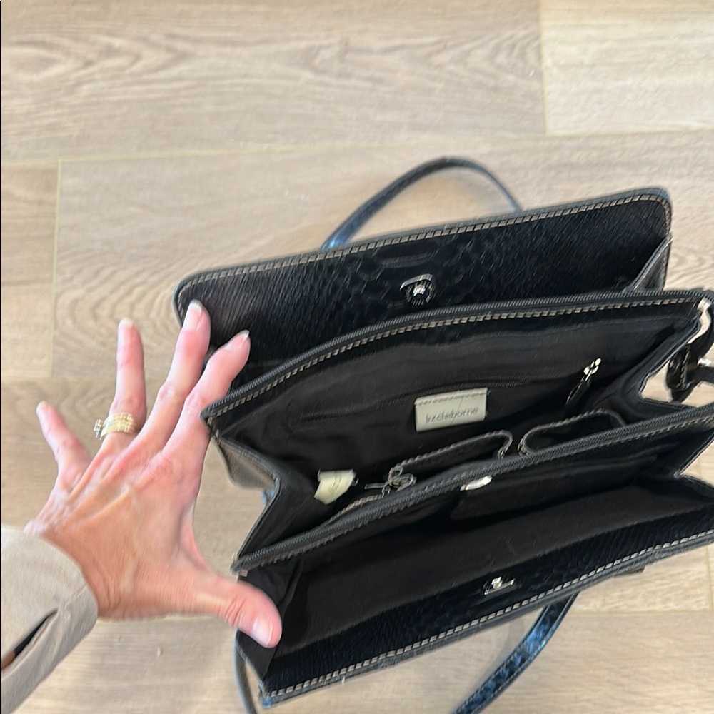 2/$20 PURSE Liz Claiborne Snakeskin Black Handbag 3 Sections Pocket Zipper - Picture 11 of 15